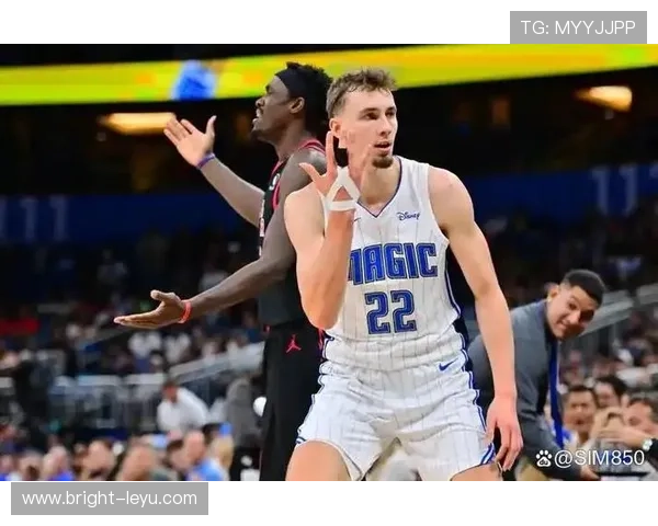 瓦格纳突破制造错位提升进攻效率，助力球队关键时刻得分爆发