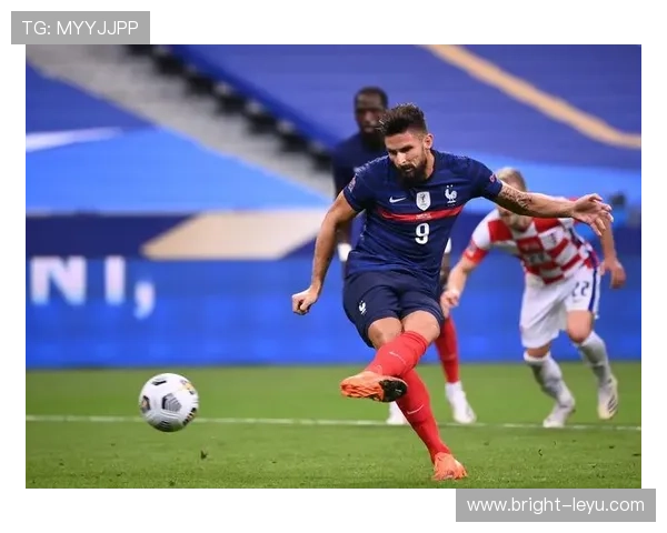 本泽马 vs 吉鲁：进攻效率与战术角色差异